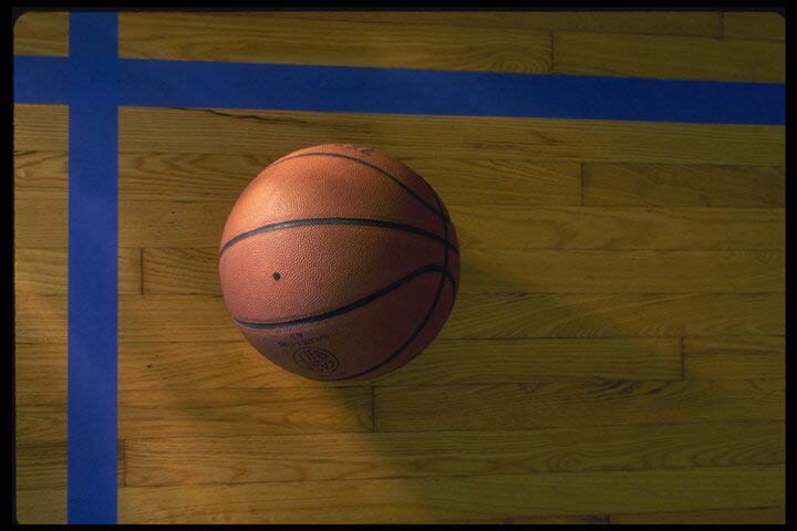 На фото Баскетбол (basketball)