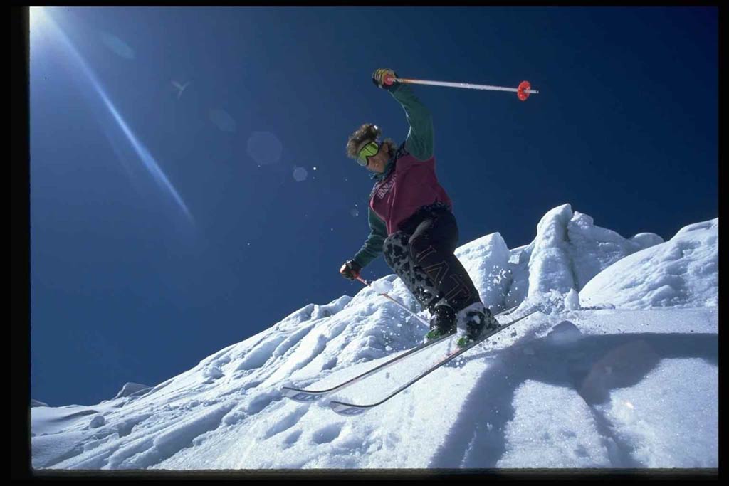 И на этой фотографии Лыжный спорт (skiing)