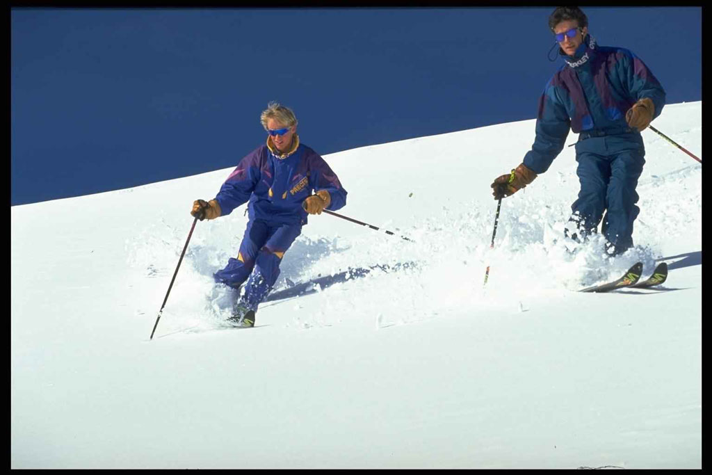 Тоже Лыжный спорт (skiing)