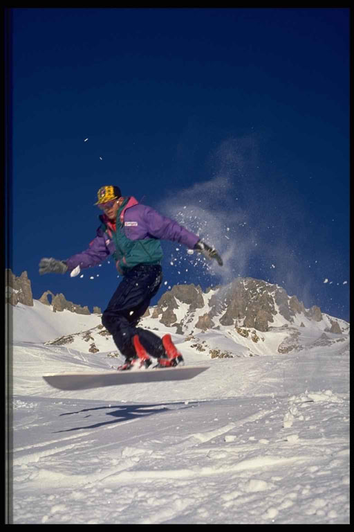 И на этой фотографии Лыжный спорт (skiing)